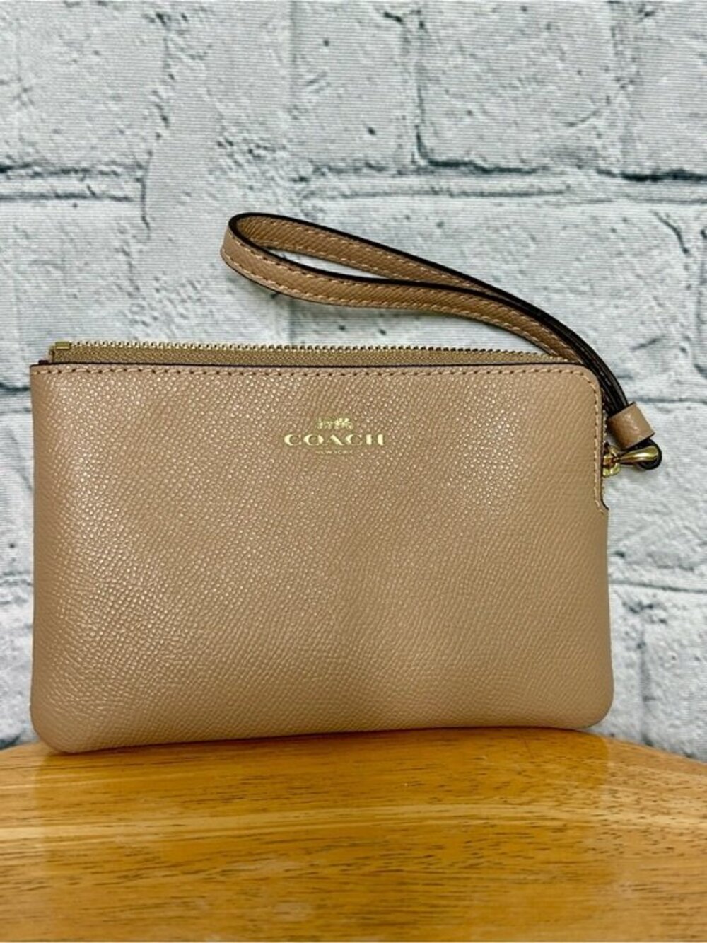 Coach Wristlet Clutch Pebble Leather Bag — New in Box
